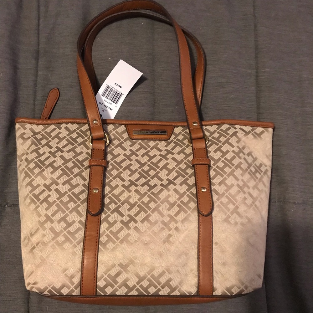 Tommy Hilfiger purse